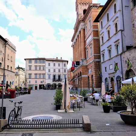 Nonna Tina In Centro Citta Apartment Foligno Exterior photo