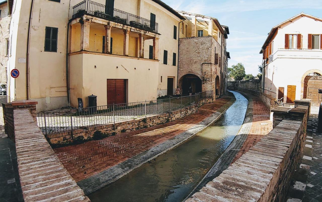 Nonna Tina In Centro Citta Apartment Foligno Exterior photo