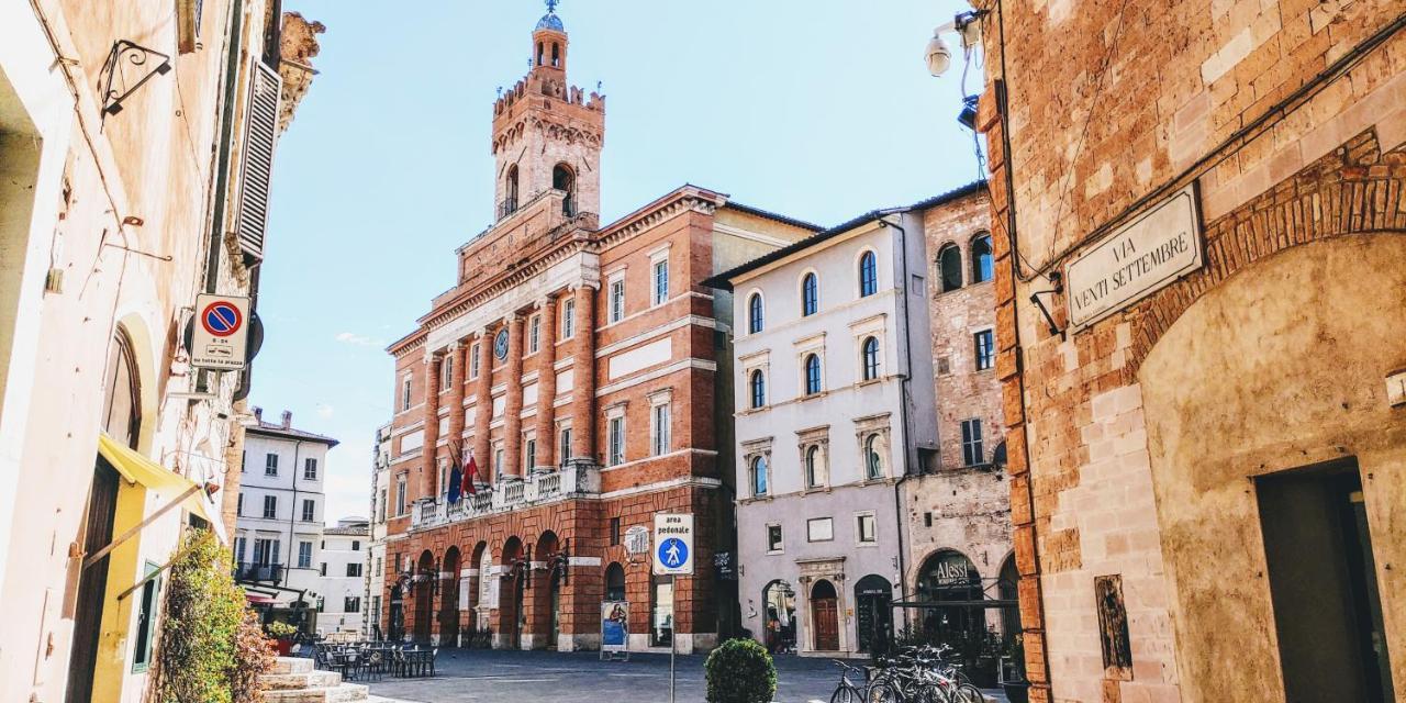 Nonna Tina In Centro Citta Apartment Foligno Exterior photo